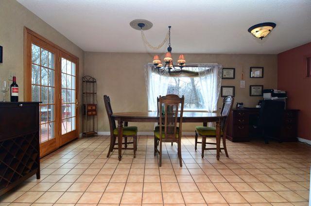 2744 N 124th St, Wauwatosa, WI 53222