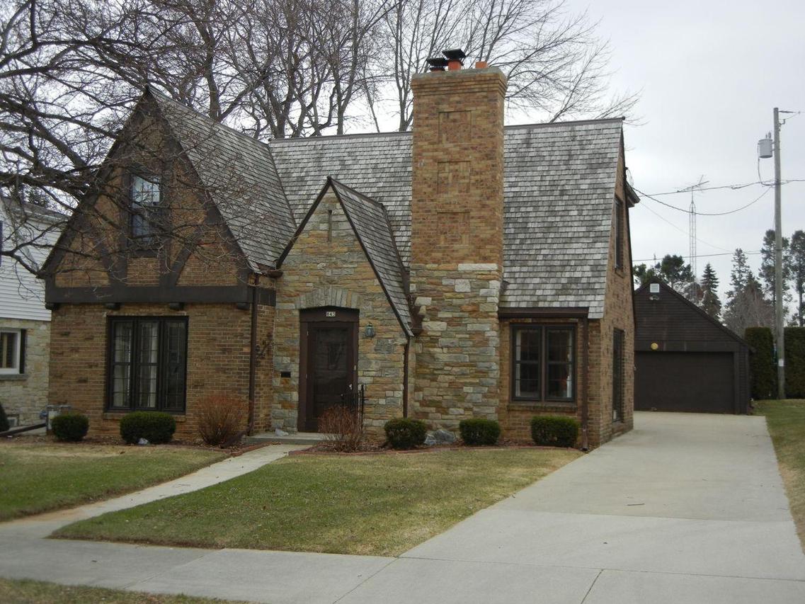 843 Wilson St., Manitowoc, WI 54220