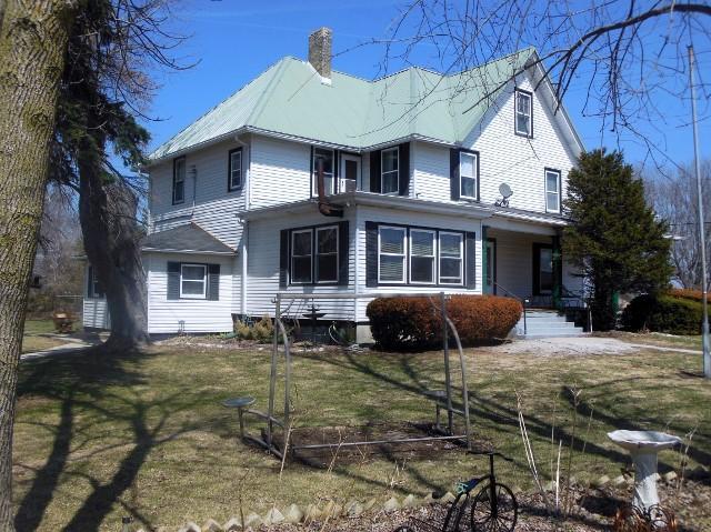 W360N6255 Brown St, Oconomowoc, WI 53066