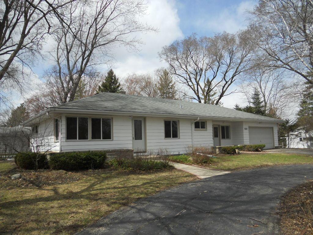 1619 S Sunnyslope Rd., New Berlin, WI 53151