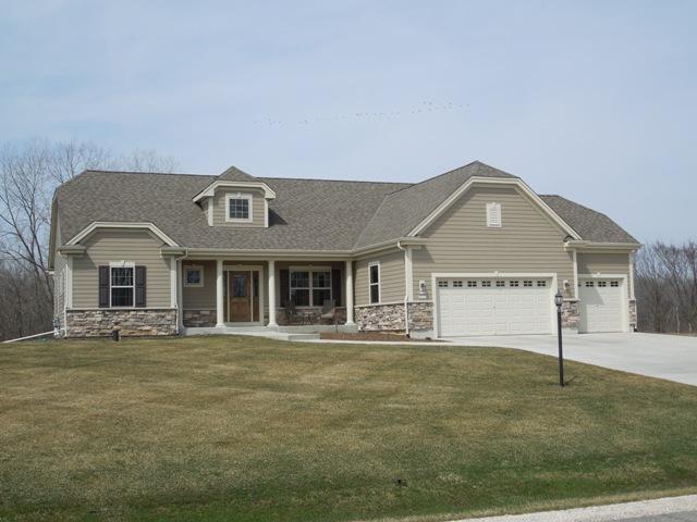 W226N8875 Jolyn Dr, Lisbon, WI 53089