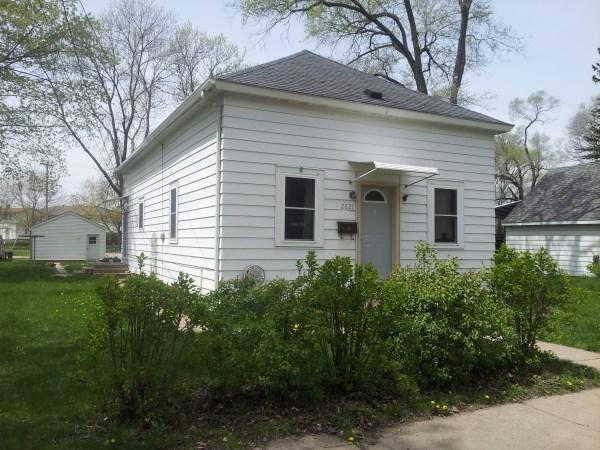 2821 Onalaska Ave, La Crosse, WI 54603