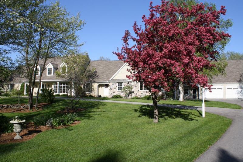 333 Huntington Dr, Cedarburg, WI 53012