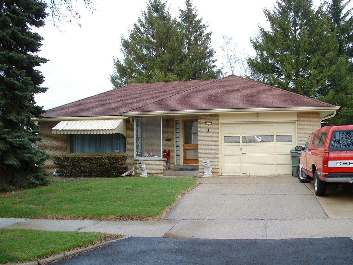 3310 S 58th St, Milwaukee, WI 53219