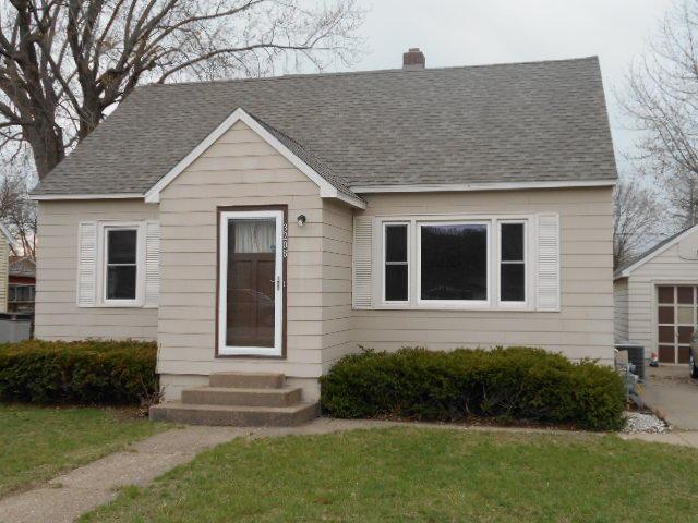 3208 28th St, La Crosse, WI 54601
