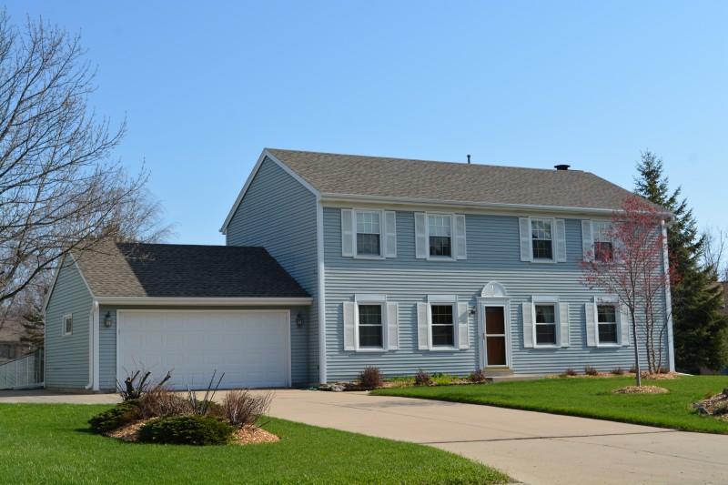 10358 W College Ave, Hales Corners, WI 53130
