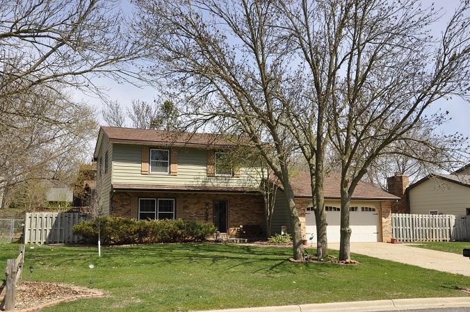 1008 Parkridge Dr, Onalaska, WI 54650