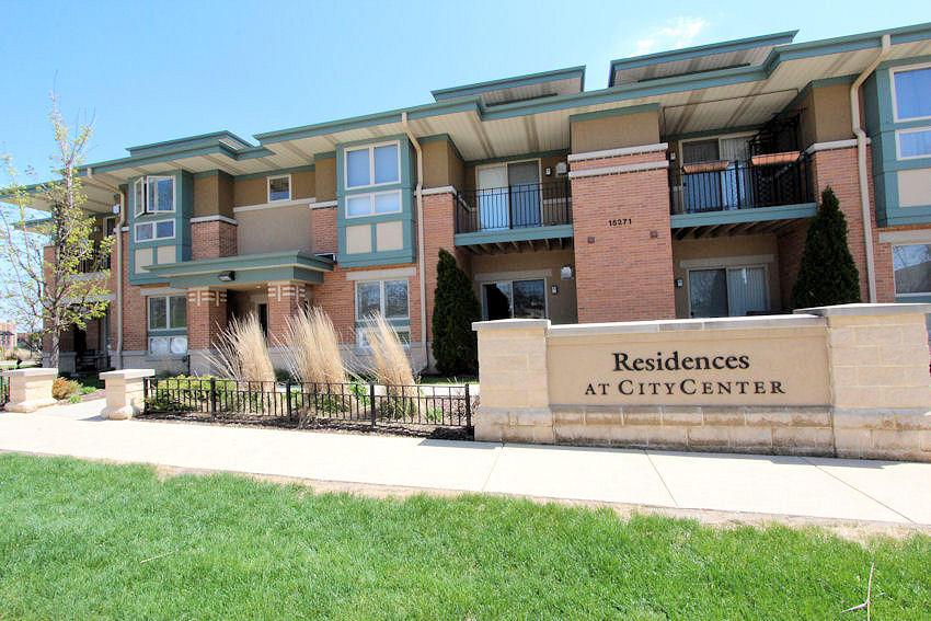 15271 W Library Ln #2, New Berlin, WI 53151