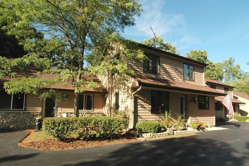 1333 Hickory Dr. #B, Waukesha, WI 53186
