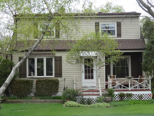 1085 S Calhoun Rd, Brookfield, WI 53005