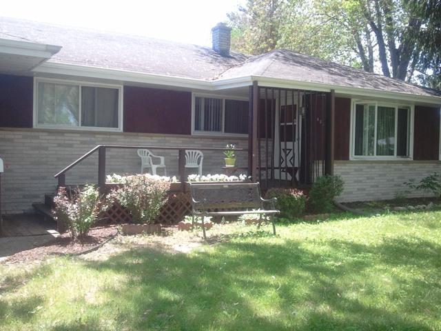 409 Roberts Dr, Mukwonago, WI 53149
