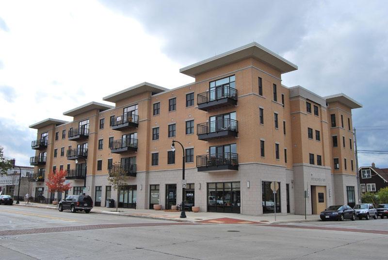 1717 E Kensington Blvd #204, Shorewood, WI 53211
