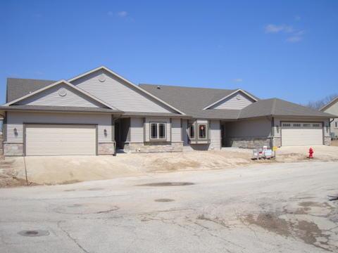 N162W20732 Sharon Lee Ln #4, Jackson, WI 53037
