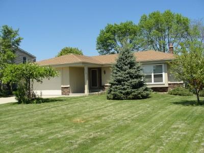 8218 W Southview Dr, Franklin, WI 53132
