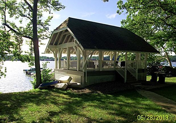 511 Oakwood Trl, Twin Lakes, WI 53181