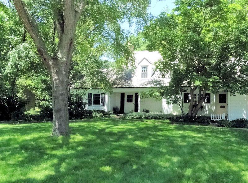 5621 S Bonnie Ln., Hales Corners, WI 53130