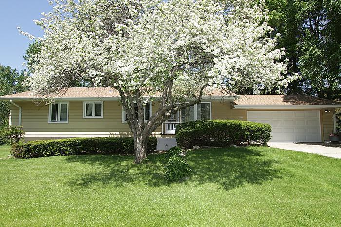 N57W15366 El Camino Dr., Menomonee Falls, WI 53051