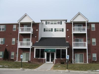 6000 S Buckhorn Ave #106, Cudahy, WI 53110