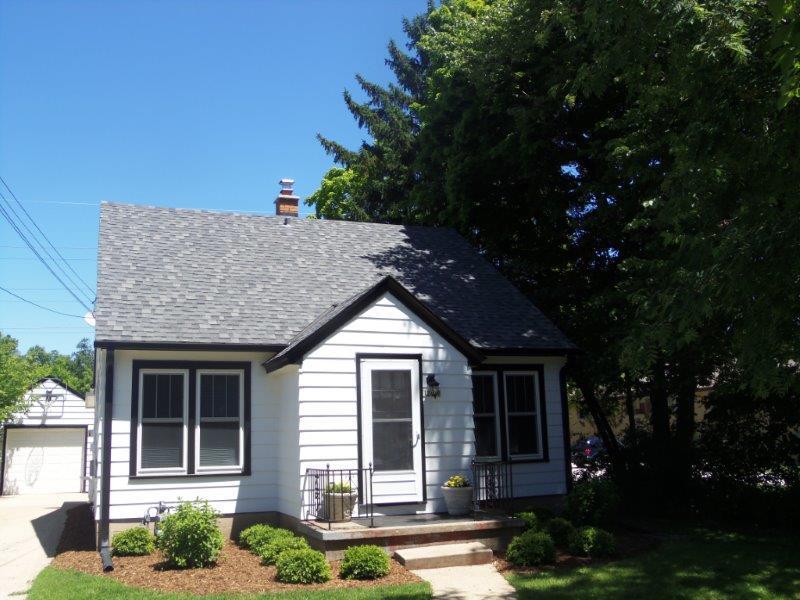 12420 W Honey Ln, New Berlin, WI 53151