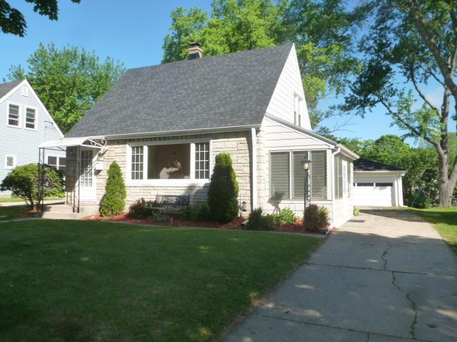 8630 W Dakota St, West Allis, WI 53227