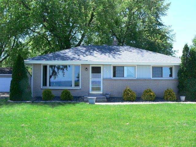 7230 Lakeshore Dr., Caledonia, WI 53402