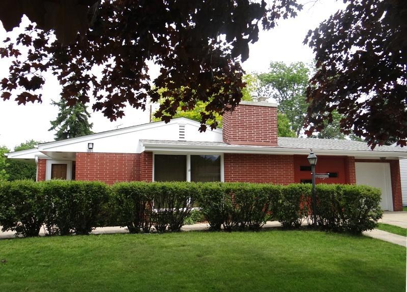 3808 St Andrews Blvd, Racine, WI 53405