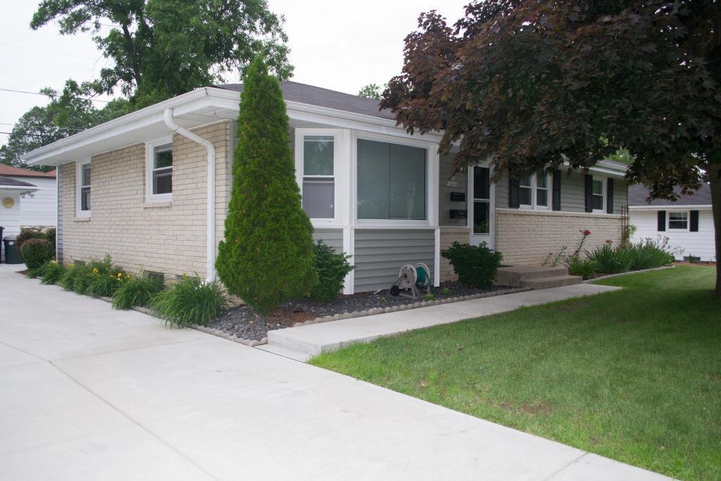 N85W14664 Manchester Dr., Menomonee Falls, WI 53051