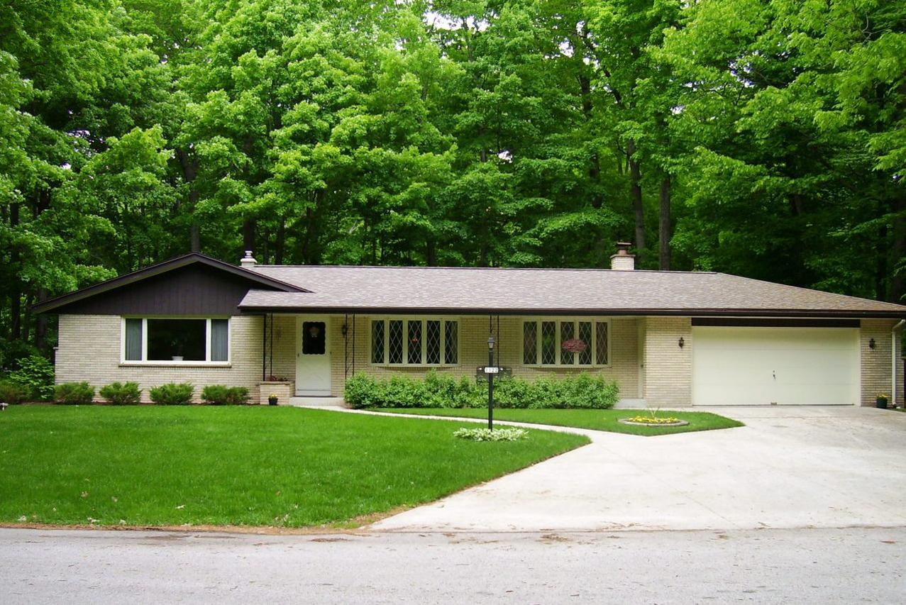 1122 Tasswood Dr., Wilson, WI 53081