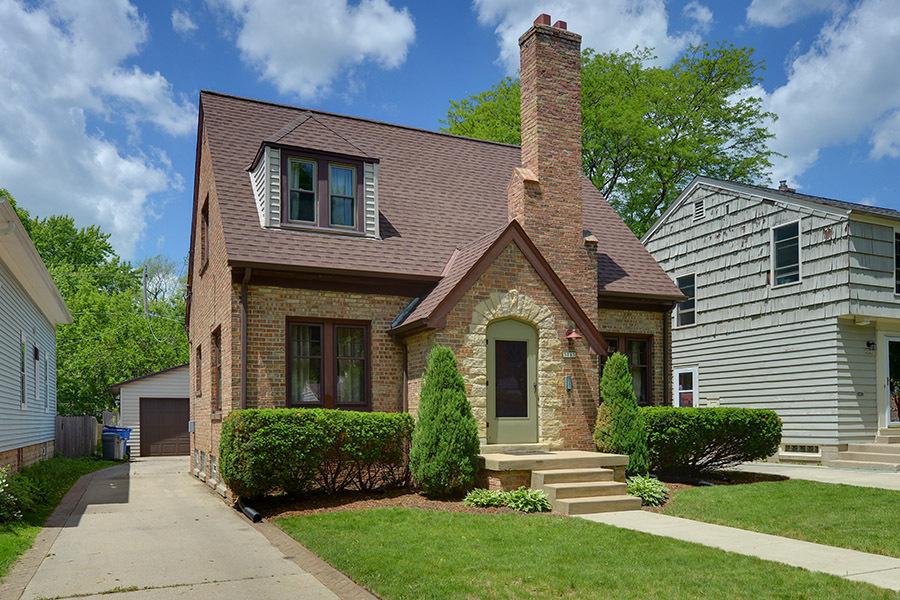 5115 N Berkeley Blvd, Whitefish Bay, WI 53217