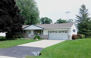 8252 N 61st St, Brown Deer, WI 53223