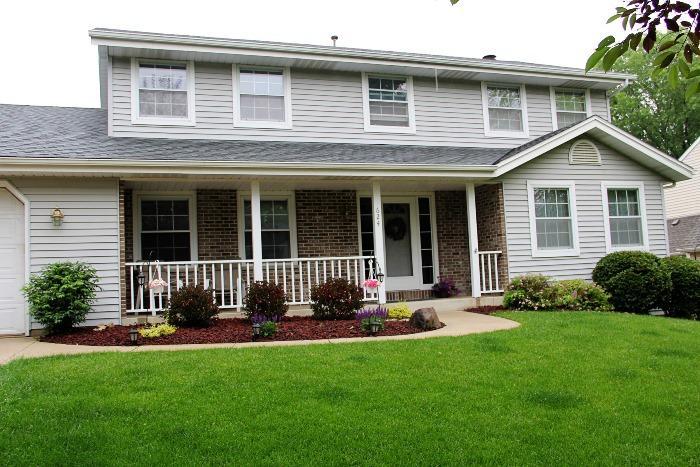 624 Shady Glen Ln., Saukville, WI 53080