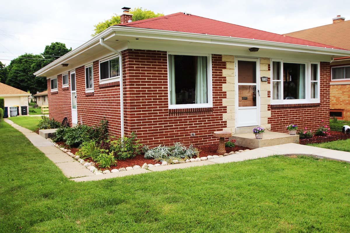 3739 N 100th St, Milwaukee, WI 53222