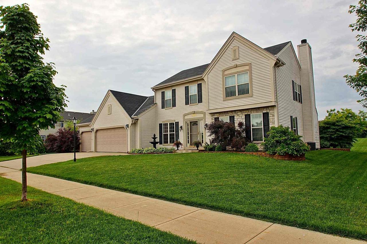 1005 Parkton Dr., Waukesha, WI 53189