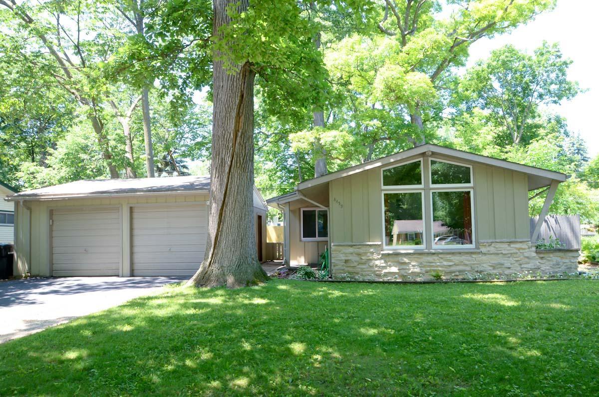 8459 N 50th St, Brown Deer, WI 53223