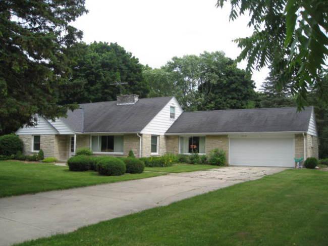 13635 Oak Hill Ln., Brookfield, WI 53005