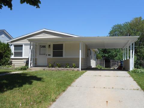 8206 W Lancaster Ave, Milwaukee, WI 53218