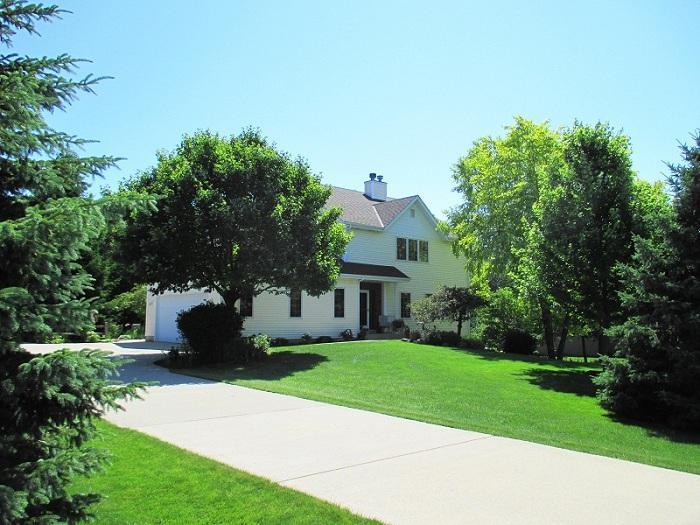 4811 Bluffside Dr, Caledonia, WI 53402