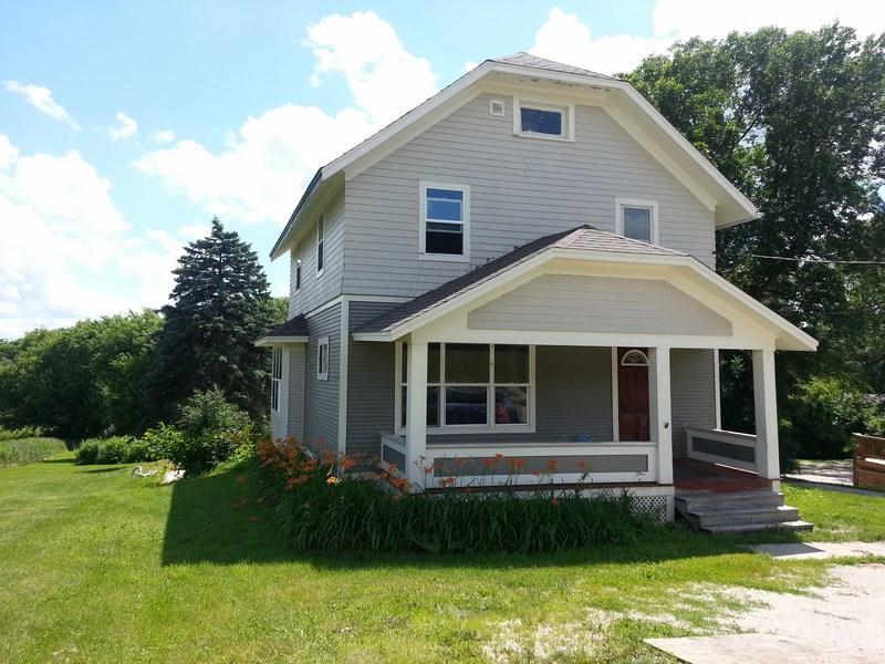 S16W22053 Arcadian Ave, Waukesha, WI 53186