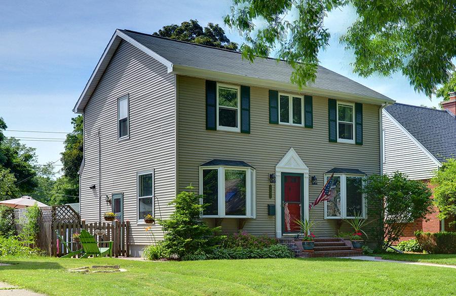 5407 N Bay Ridge, Whitefish Bay, WI 53217