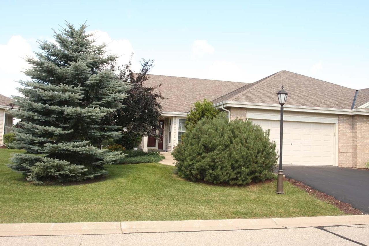N57W24091 N Sycamore Cir, Sussex, WI 53089