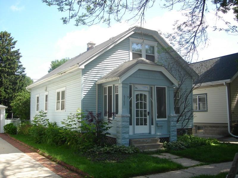 6702 Vista Ave., Wauwatosa, WI 53213