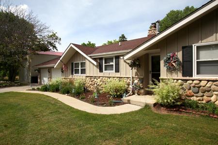 S69W32888 Westgate Dr., Mukwonago, WI 53149