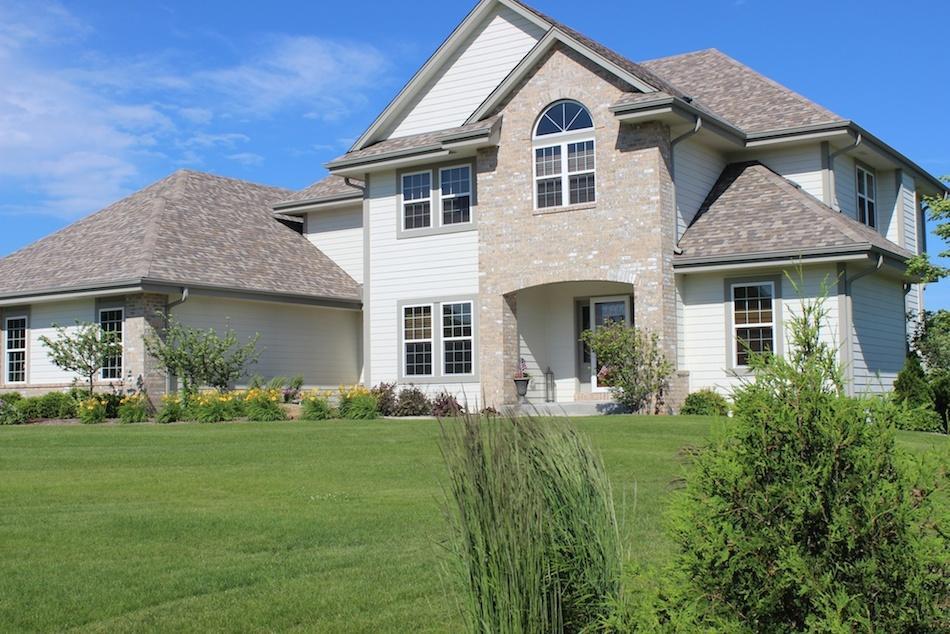 422 Whispering Ridge, Richfield, WI 53017