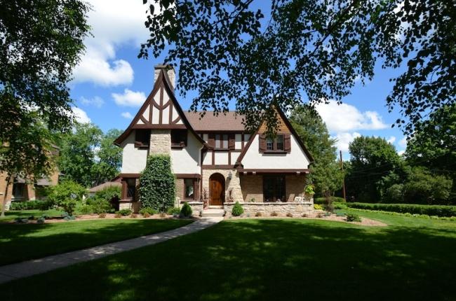 218 Highland Ave., Hartford, WI 53027