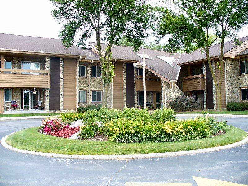 2101 W Good Hope Rd. #213, Glendale, WI 53209