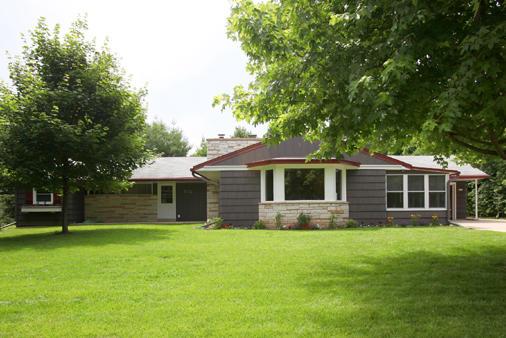 7115 N Seneca Ave., Glendale, WI 53217