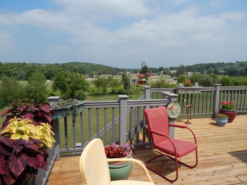 1336 Parkview Dr, Richfield, WI 53033