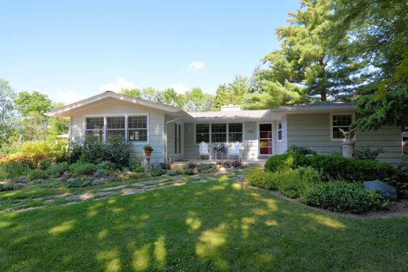 11521 N Spring Ave., Mequon, WI 53092