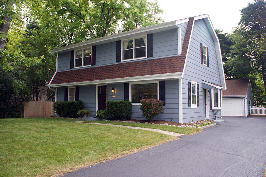 11444 N Buntrock Ave, Mequon, WI 53092