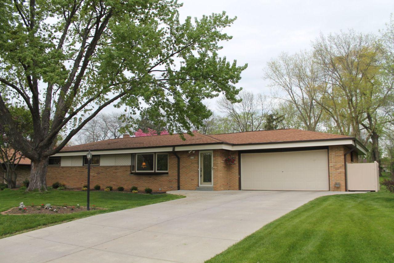 4538 N Delco Ave., Wauwatosa, WI 53225